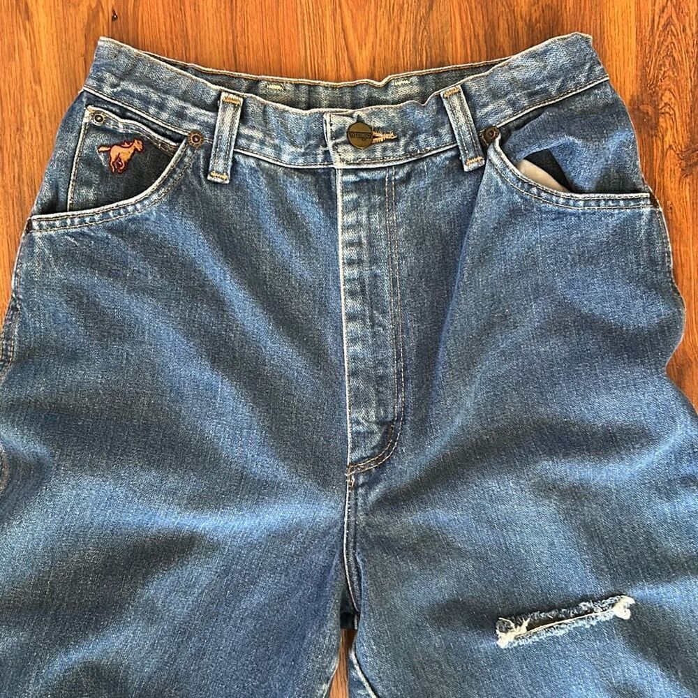 Wrangler rare vintage high waisted jeans 1970s with horse embroidery. Size Junio